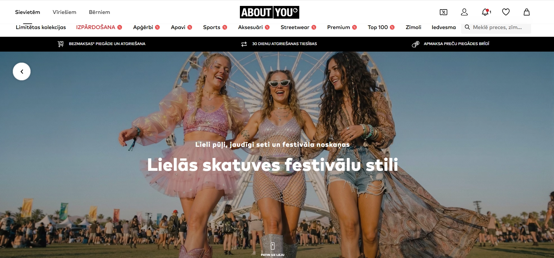trīs sievietes festivālā